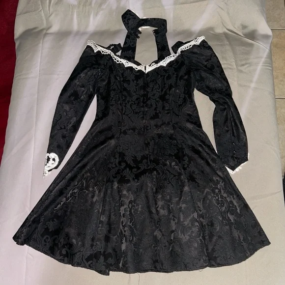 70s Scott McClintock Elegant Black Lace Goth Dress with White Accents 12